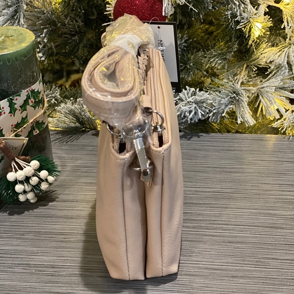 🎄🎄CHRISTMAS SALE🎄🎄 - Picture 4 of 8